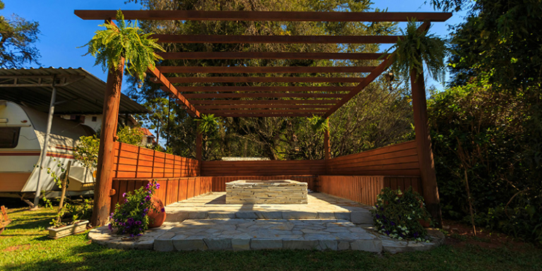 Materiales para la construcción de estructuras de madera